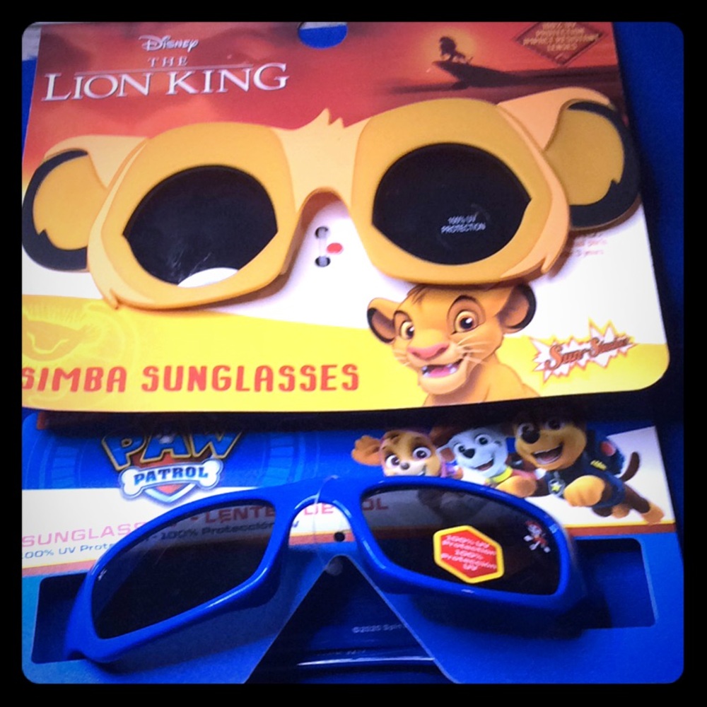 PAW PATROL AND LION KING GALLSES
